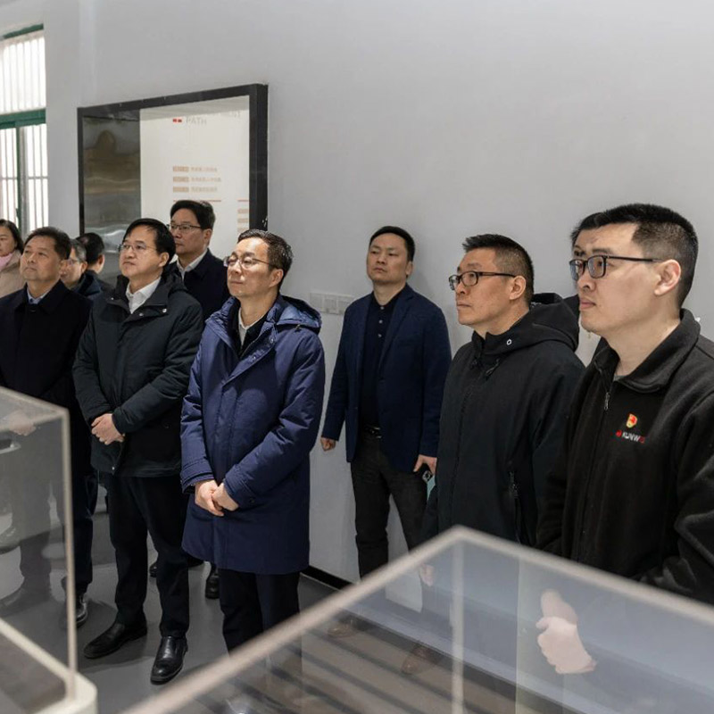 創(chuàng)新驅(qū)動 智造未來丨市委副書記、市長周偉率隊(duì)調(diào)研常州坤維傳感科技有限公司